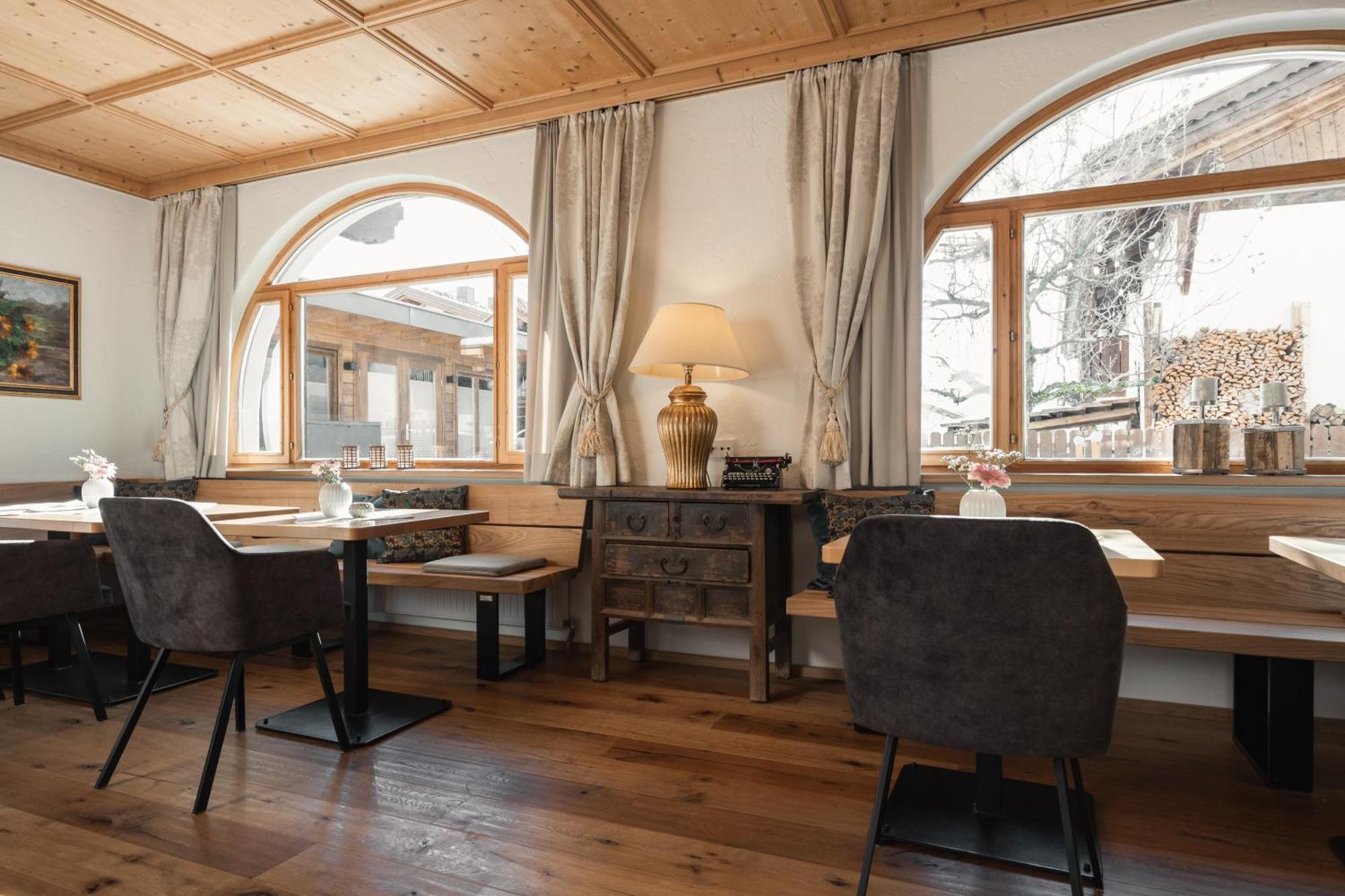 Jochum Hotel Garni Fiss Eksteriør billede