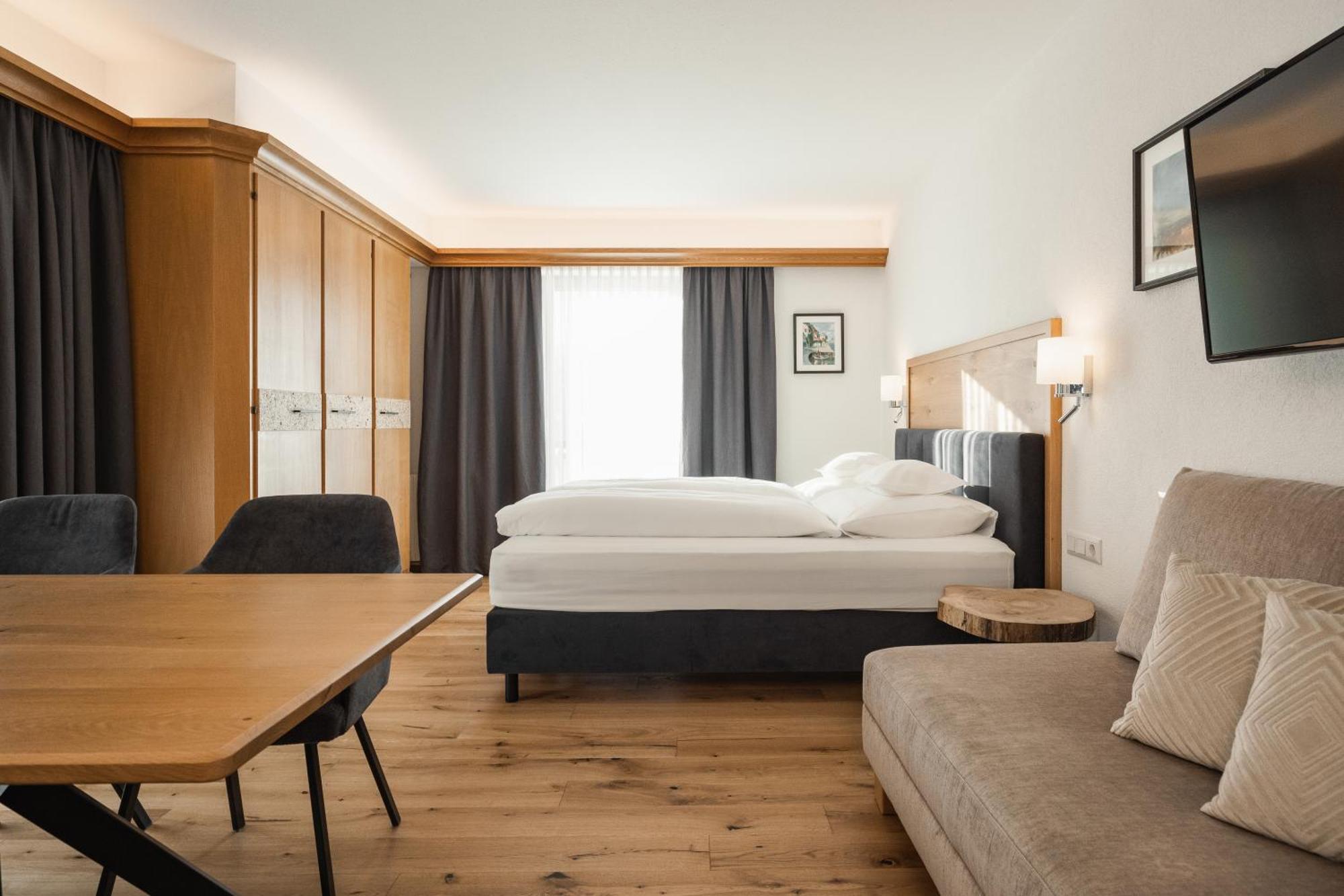 Jochum Hotel Garni Fiss Eksteriør billede